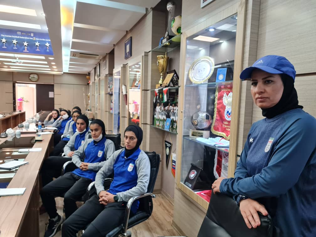 برگزاری کلاس تئوری کادر فنی برای بازیکنان فوتبال جوانان