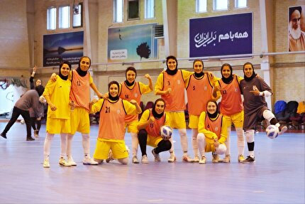 کاپیتان تیم ملی فوتسال بانوان: با قلب هایی سرشار از تعهد و غیرت برای پرچم ایران می جنگیم کاپیتان تیم ملی فوتسال بانوان: با قلب هایی سرشار از تعهد و غیرت برای پرچم ایران می جنگیم