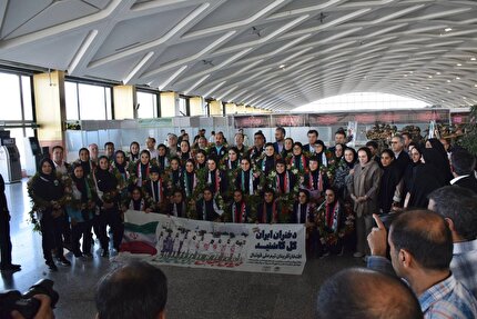 تیم ملی فوتبال بانوان وارد مشهد شد