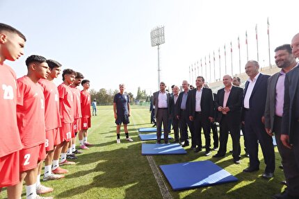 برگزاری اولین تمرین نوجوانان با حضور رئیس و مسئولان فدراسیون، سرمربی تیم ملی و نمایندگان مجلس