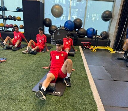 تمرین بدنی تیم ملی نوجوانان در ساختمان پک