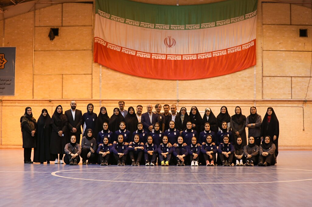 بازدید نمایندگان مجلس شورای اسلامی و معاونت بانوان وزارت ورزش از امکانات مرکز ملی فوتبال