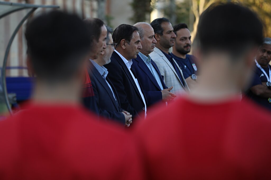 تاج در جمع اعضای تیم نوجوانان: با برنامه‌ریزی و تلاش بهترین نتایج را می‌گیرید