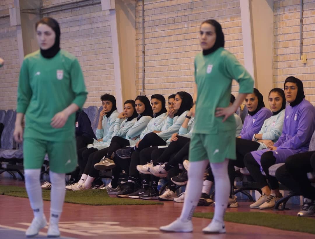 پایان اردوی تیم ملی فوتسال بانوان با تمرکز بر نکات فنی و پیروزی در دیدار دوستانه پایان اردوی تیم ملی فوتسال بانوان با تمرکز بر نکات فنی و پیروزی در دیدار دوستانه