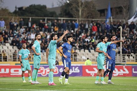 تصاویری از دیدار تیم‌های پیکان و ملوان بندر انزلی