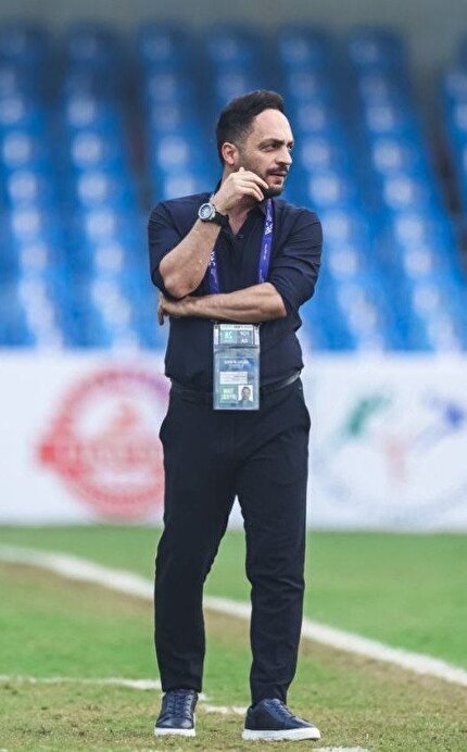 احمدی: از مردم و اهالی فوتبال عذرخواهی می‌کنیم