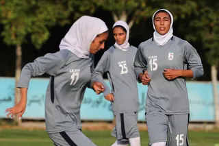 بانوان 1