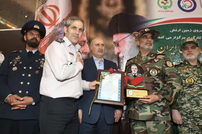 گزارش تصویری/ حضور رییس فدراسیون فوتبال در دیدار منتخب جامعه کارگری و پیشکسوتان نیروی زمینی ارتش