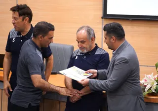 آموزش