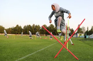بانوان 1