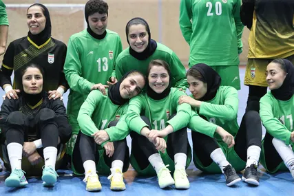 گزارش تصویری/ دختران مظفر برای کافا آماده می شوند