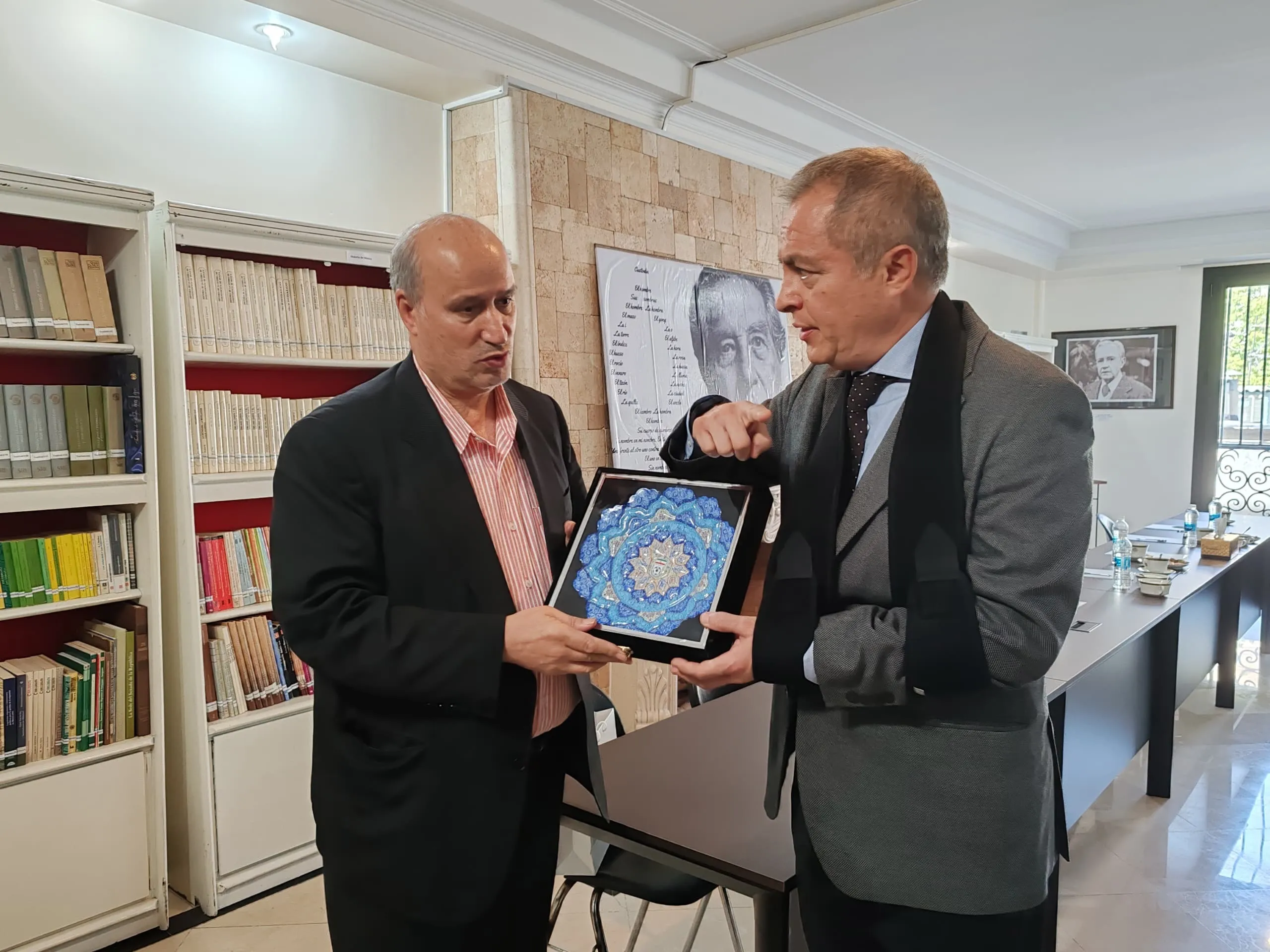 دیدار رئیس فدراسیون با سفیر مکزیک در ایران