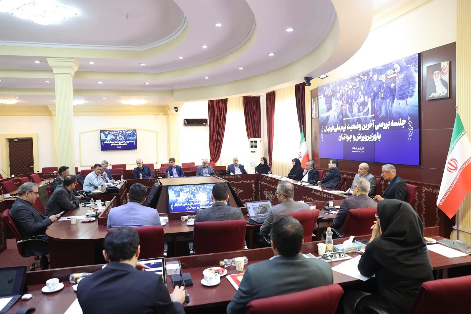 فصل‌الخطاب وزیر در نشست راهبردی با فدراسیون
