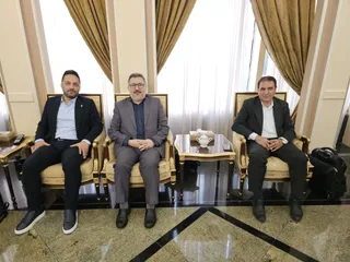 فرودگاه 
