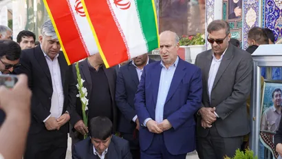گزارش تصویری از حضور رییس فدراسیون فوتبال در گلزار شهدای کرمان