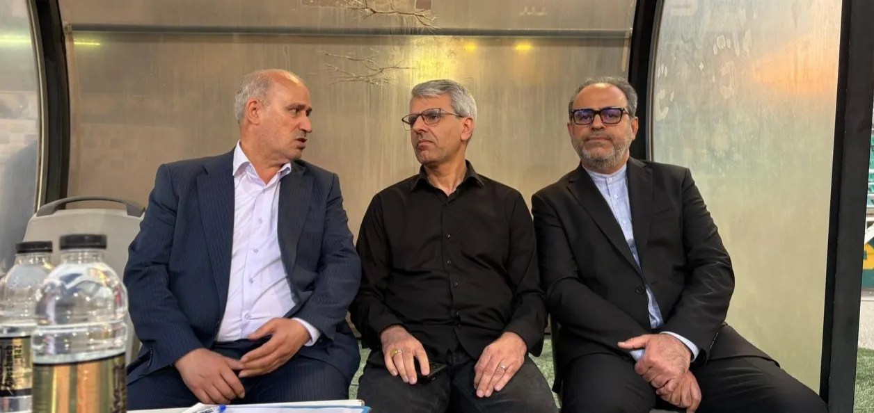 بقایی: وزارت امور خارجه پیگیر وضعیت تیم ملی خواهد بود