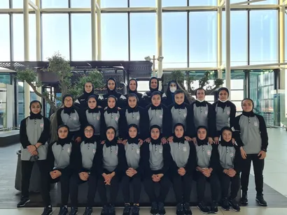 کاروان تیم ملی فوتبال جوانان بانوان وارد شهر دوشنبه شد