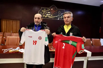 ایران با لباس قرمز برابر لبنان بازی می کند