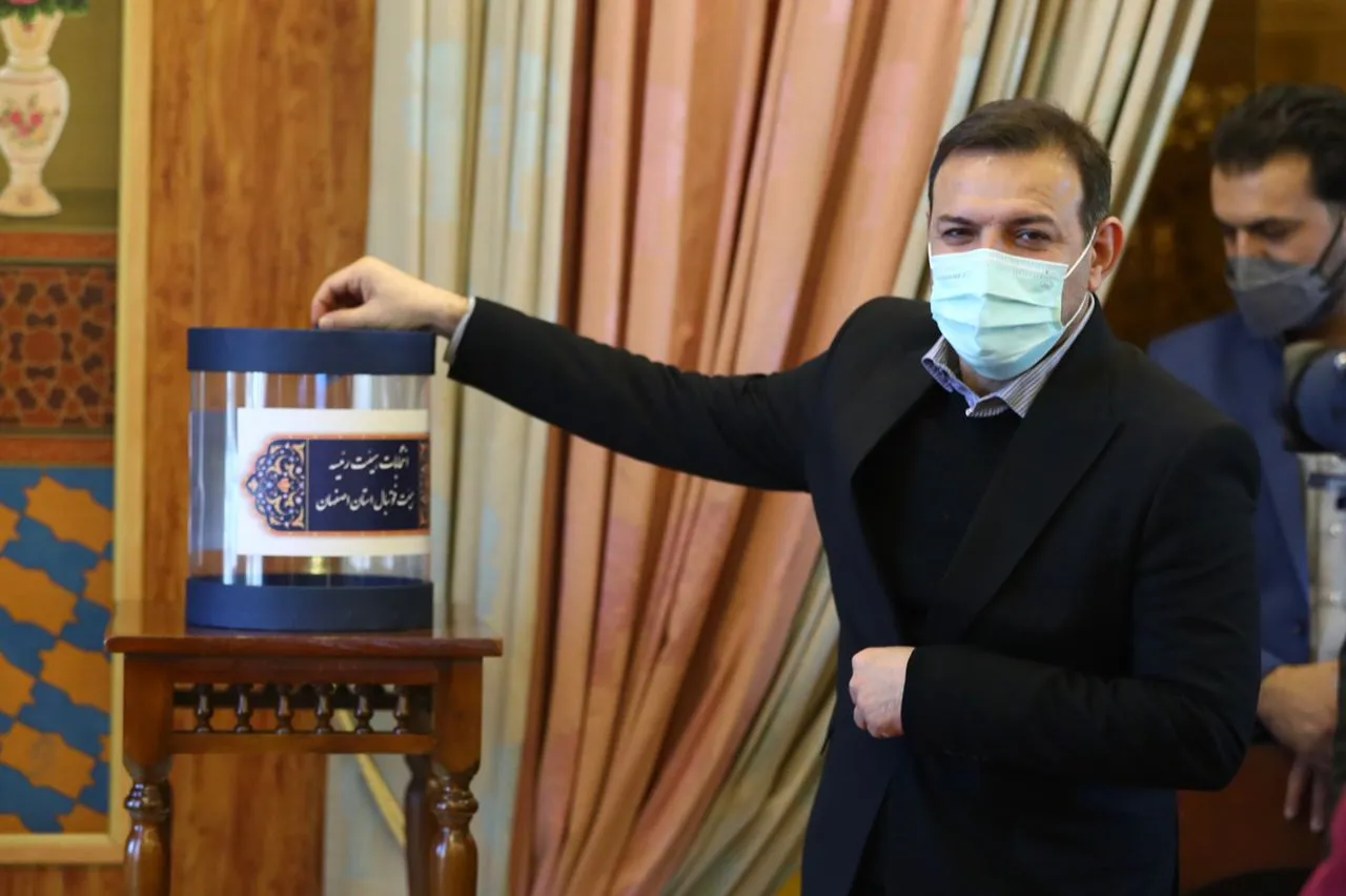 عزیزی خادم: اصفهان در فوتبال پیشگام است