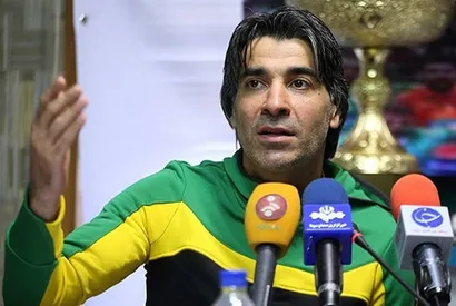 شمسایی: خدشه‌دار کردن آبروی فوتبال ایران ظلم است