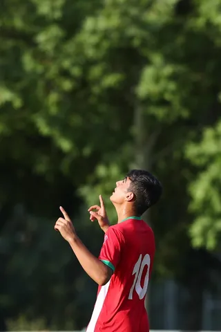 بازی دوستانه