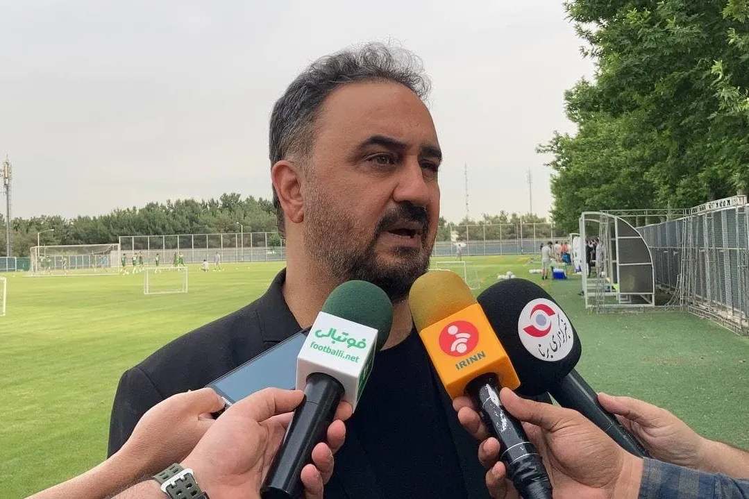 خورشیدی: اسکوچیچ مربی بادانشی است
