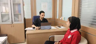 ۷۷