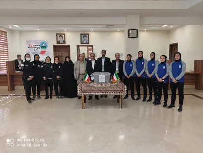 کادر فنی و بازیکنان تیم ملی فوتبال جوانان رای دادند