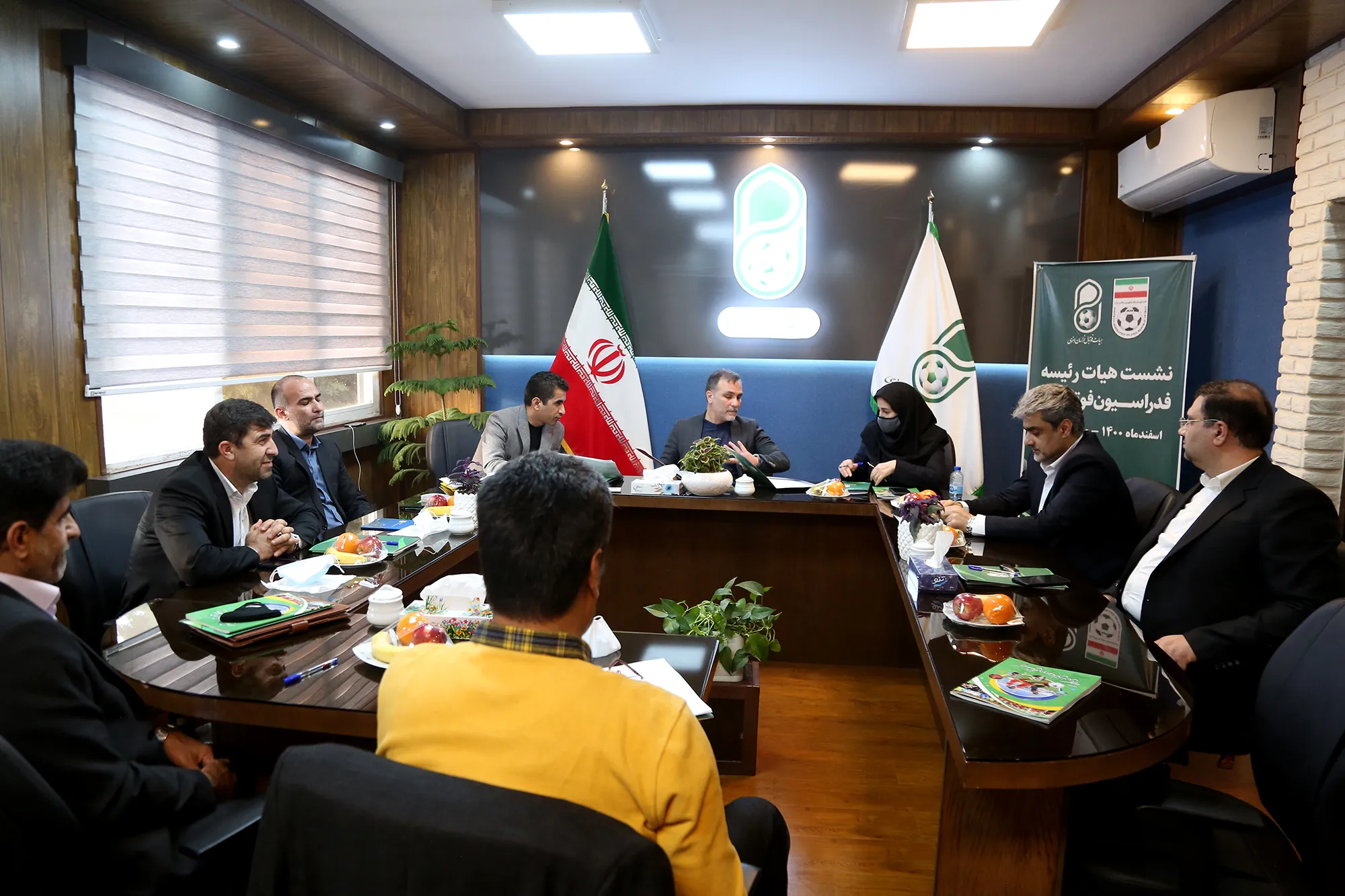 نشست اعضاى هيات رييسه فدراسيون فوتبال در مشهد