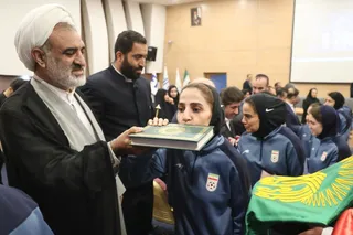 ج۹۸۸