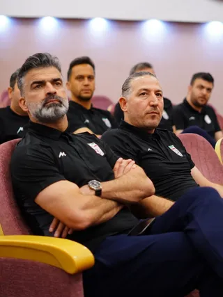 داور