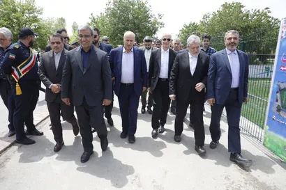 گزارش تصویری از آیین بهره برداری از اولین زمین فوتبال چمن مصنوعی استاندارد مشهد